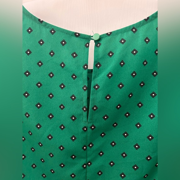 Merona Pretty Green Cap Sleeve Top Blouse. Size Medium - Picture 5 of 7